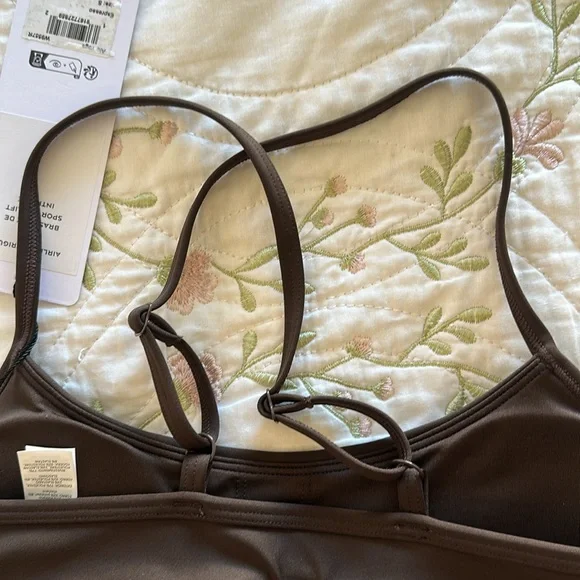 Alo Espresso Airlift Intrigue Bra - Picture 5 of 7